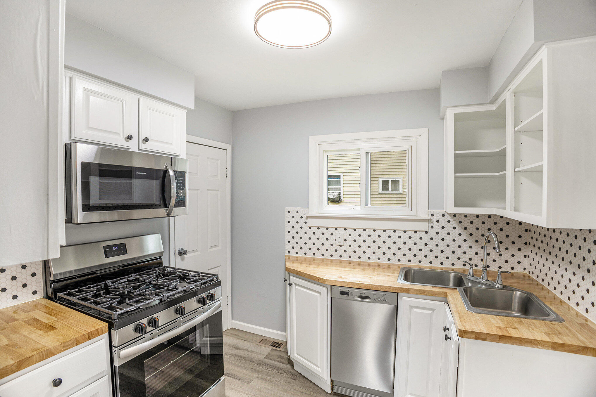 161 Hollis Street Property Photo 8
