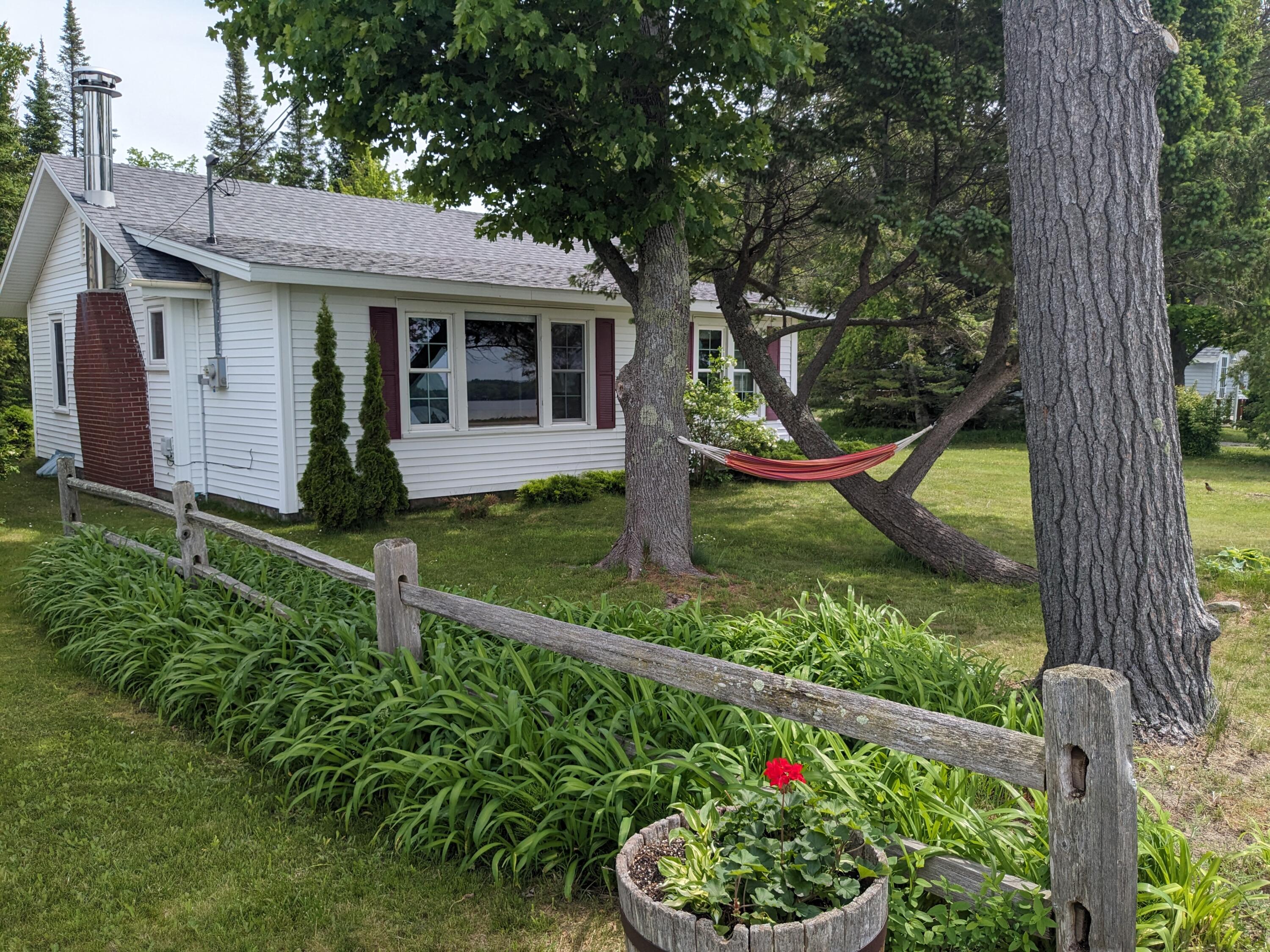 13959 Lakeside Avenue Property Photo