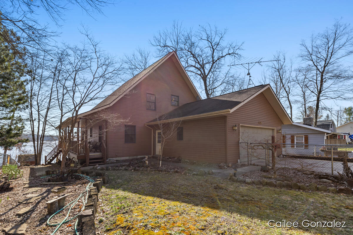 4328 White Road Property Photo