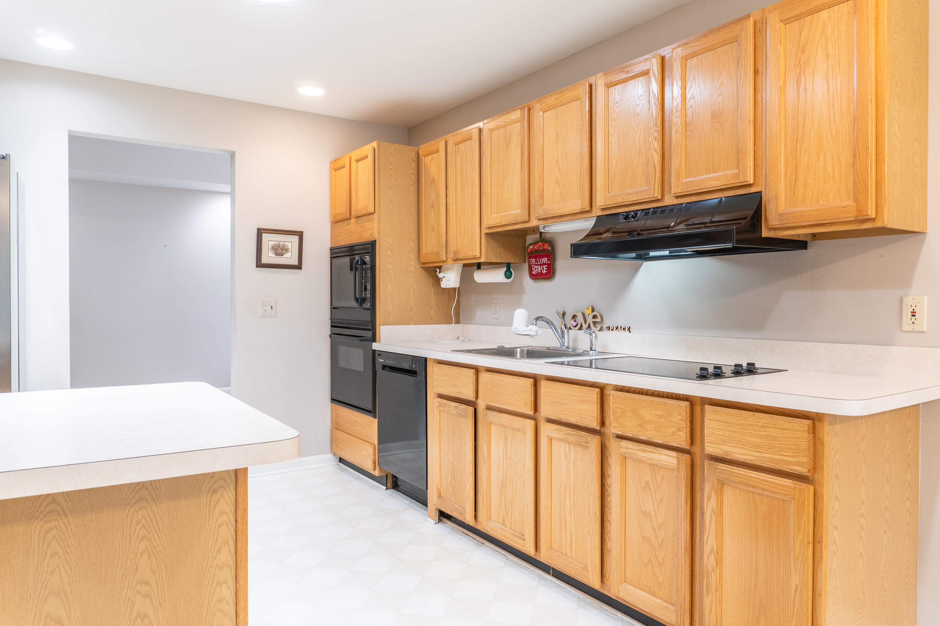 21329 Mulberry Court Property Photo 5