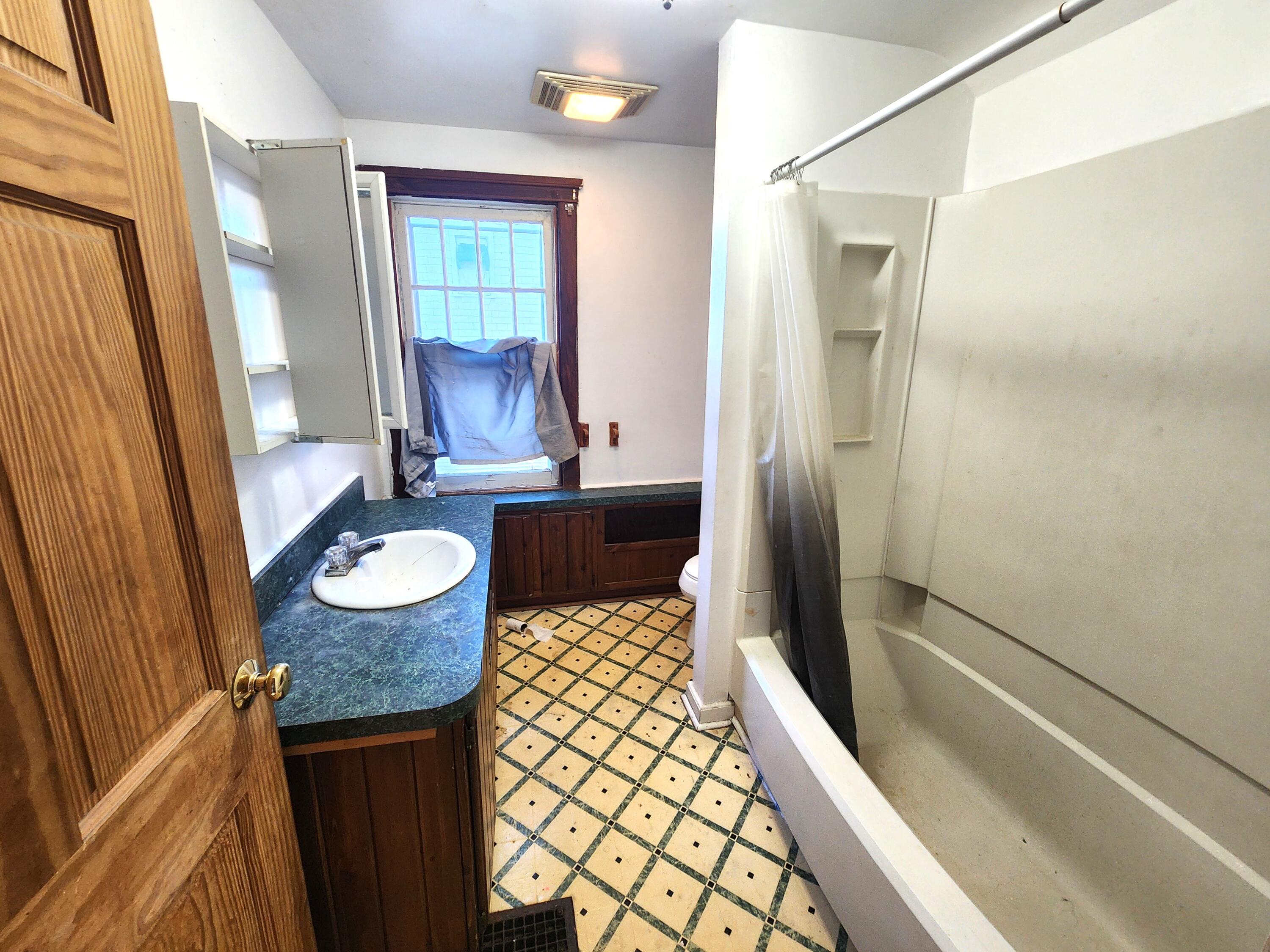 509 S Gorham Street Property Photo 8