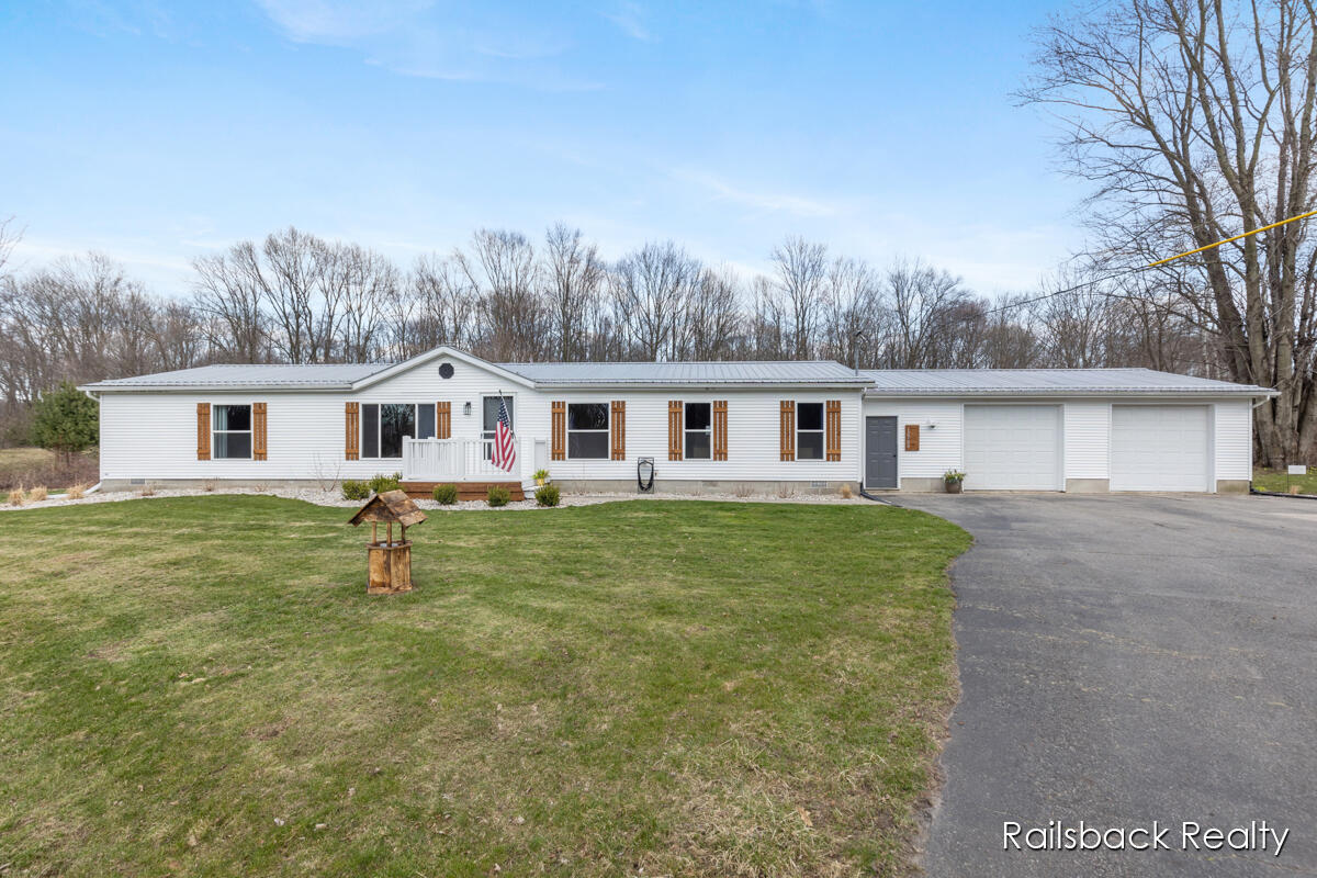 12700 Pennington Avenue Ne Property Photo