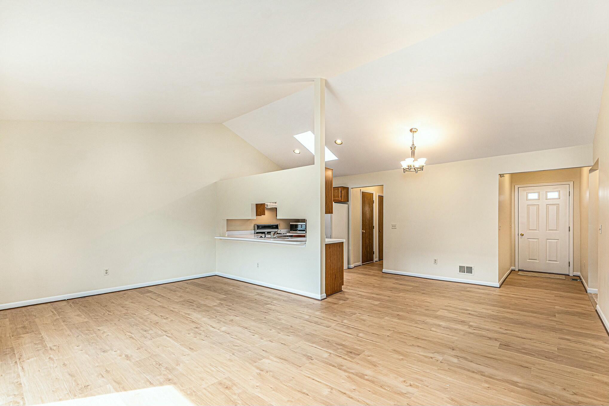57188 Silver Maple Property Photo 4