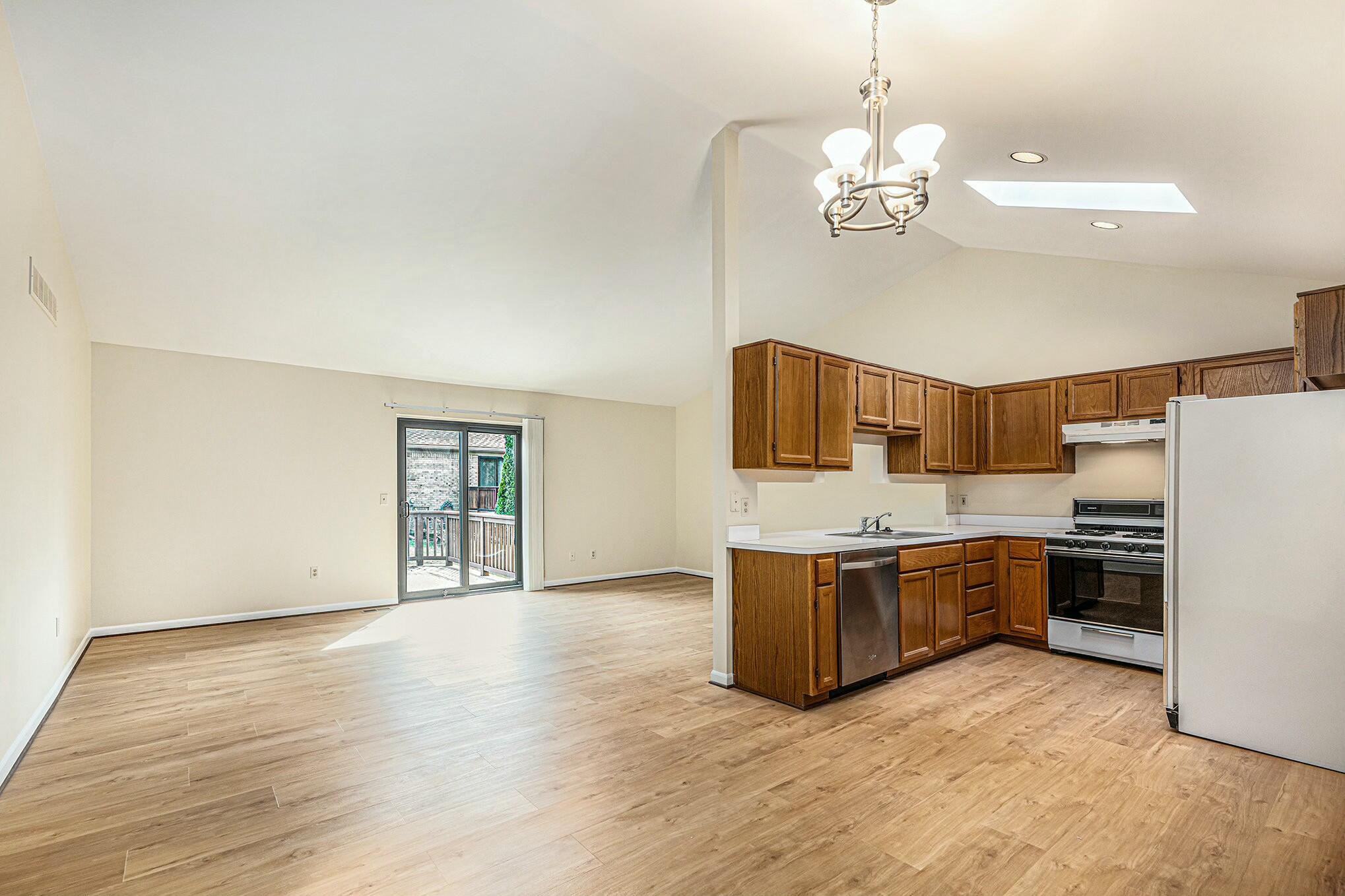 57188 Silver Maple Property Photo 6