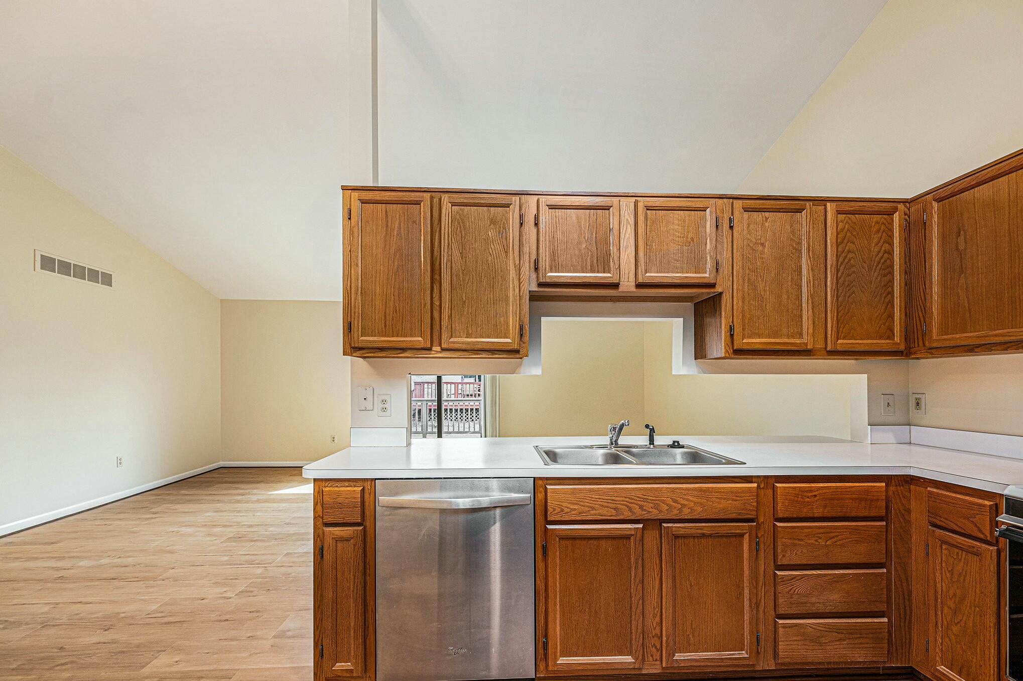 57188 Silver Maple Property Photo 8