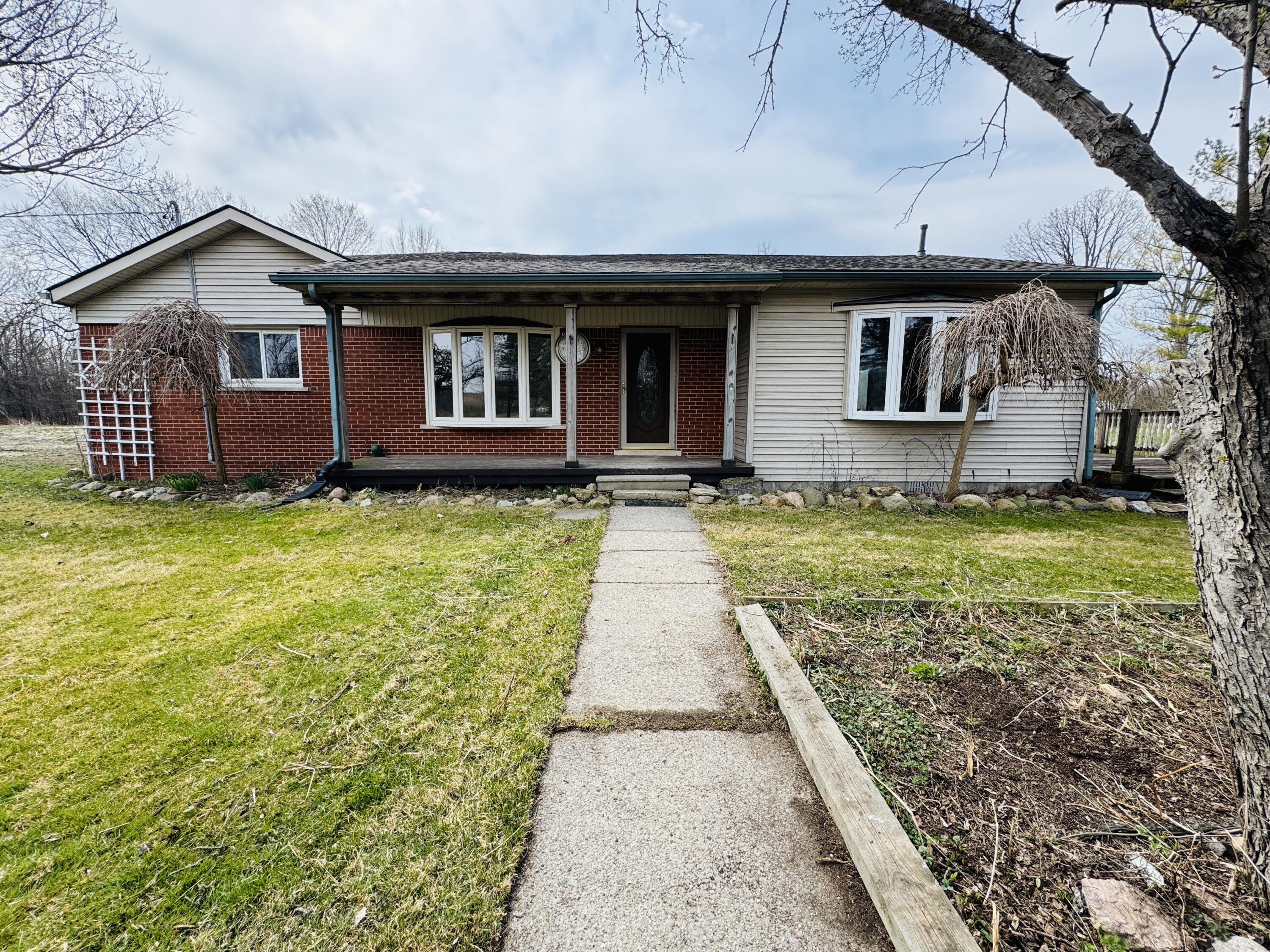 59530 North Avenue Property Photo