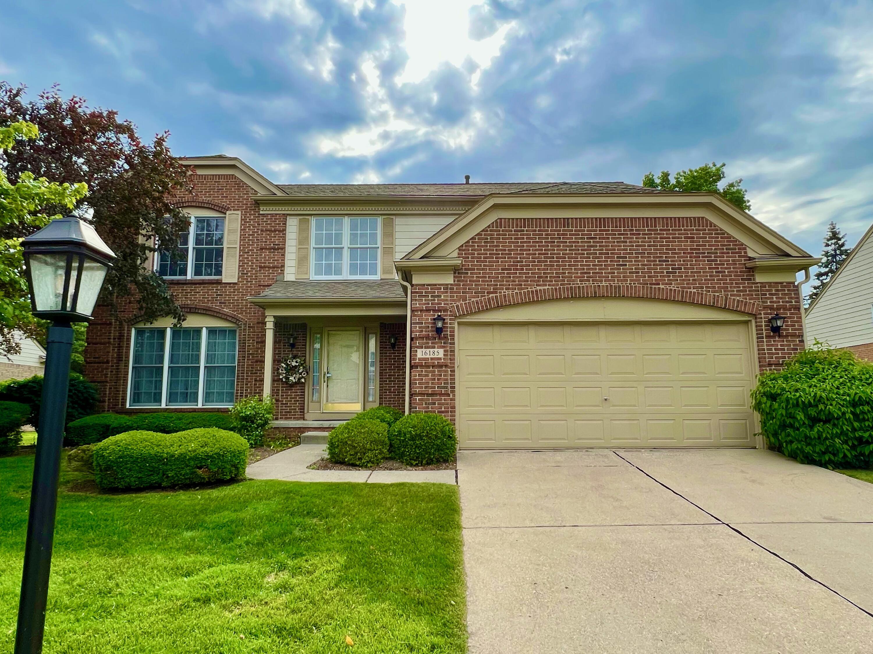 16185 Country Knoll Drive Property Photo