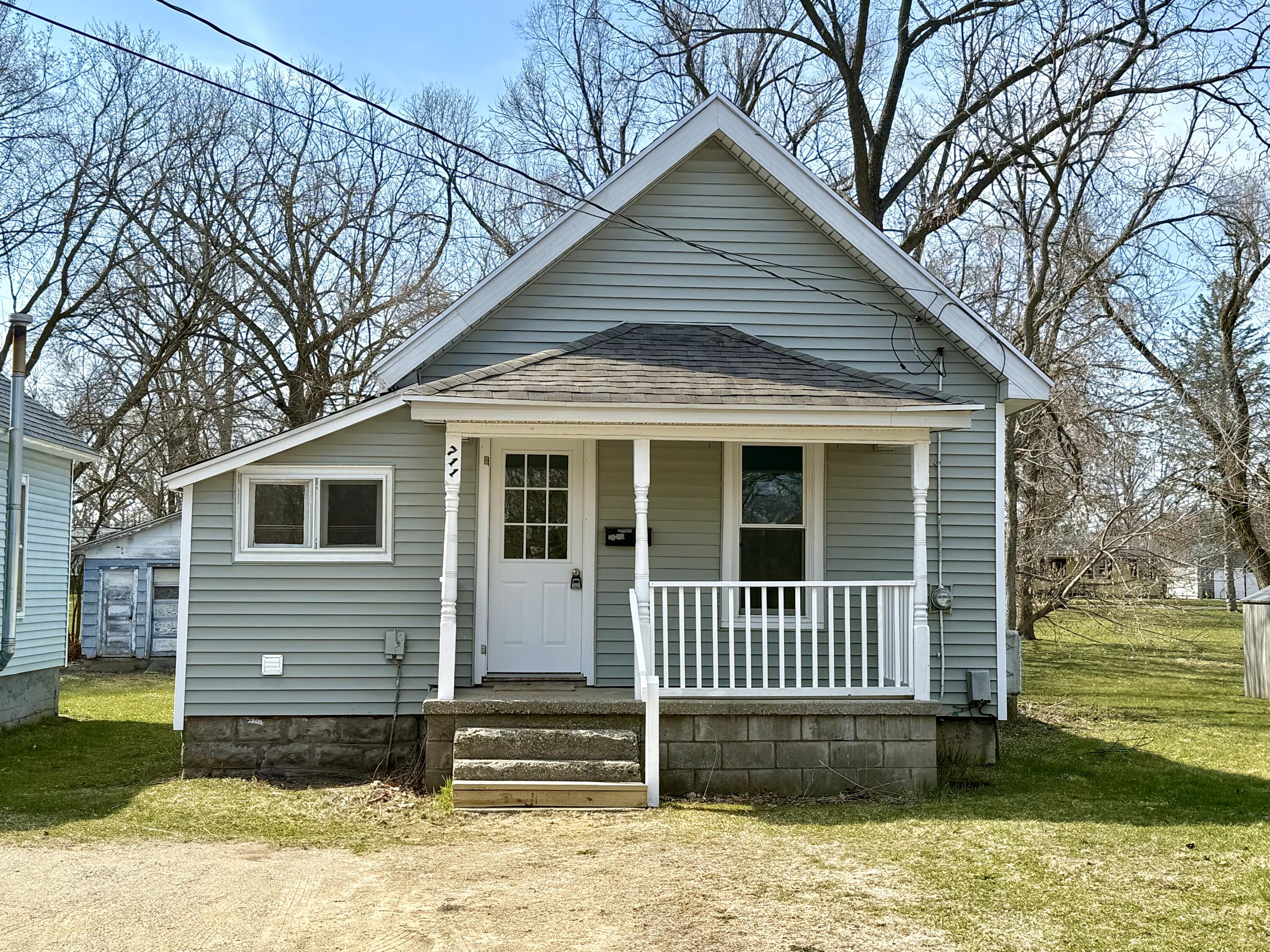 711 Williams Street Property Photo