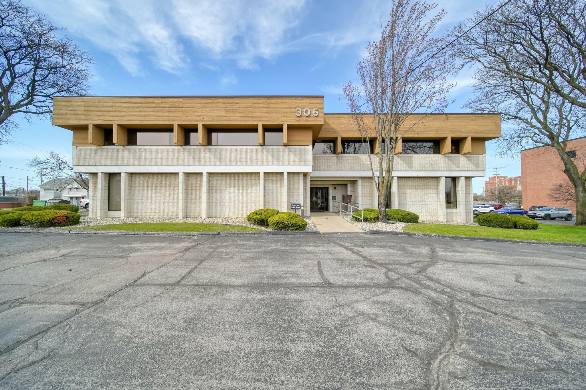 306 W Washington Avenue, 105 Property Photo