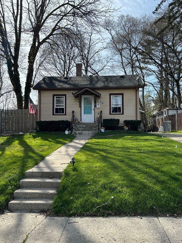 313 N Red Bud Trail Property Photo