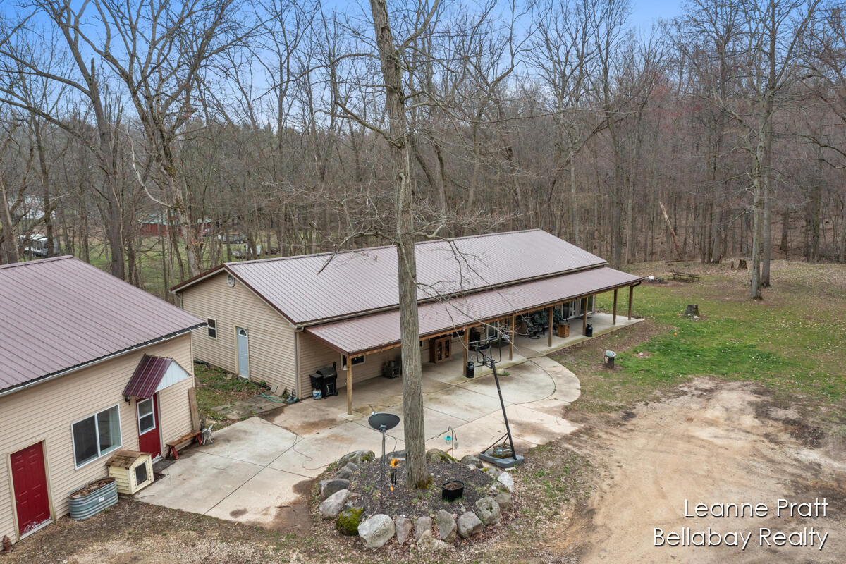 9580 Banfield Road Property Photo
