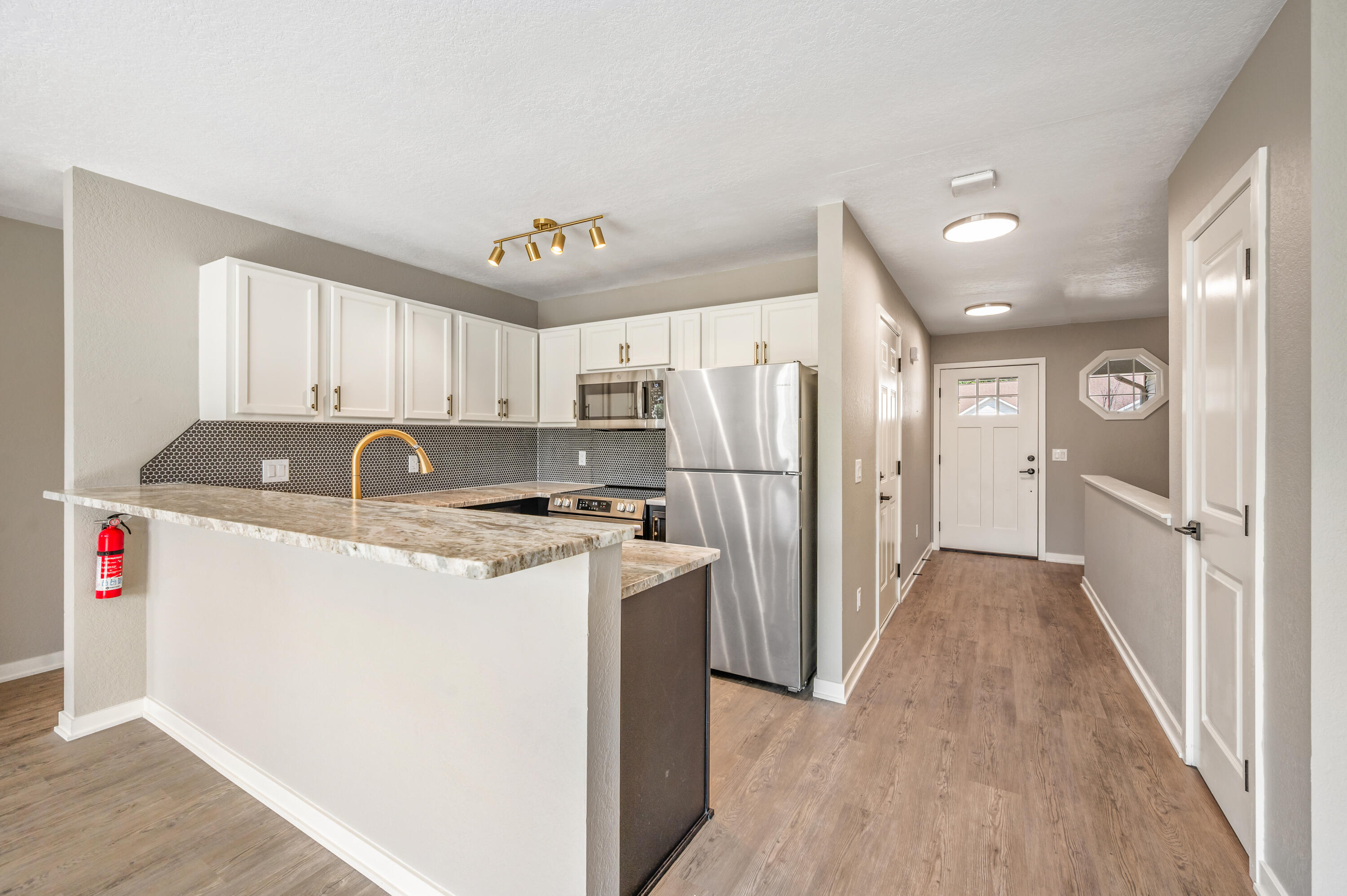 713 Tioga Park Property Photo 6