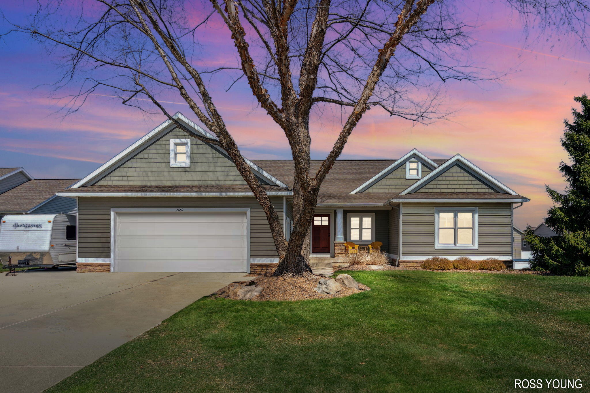 2669 Tamarack Drive Property Photo