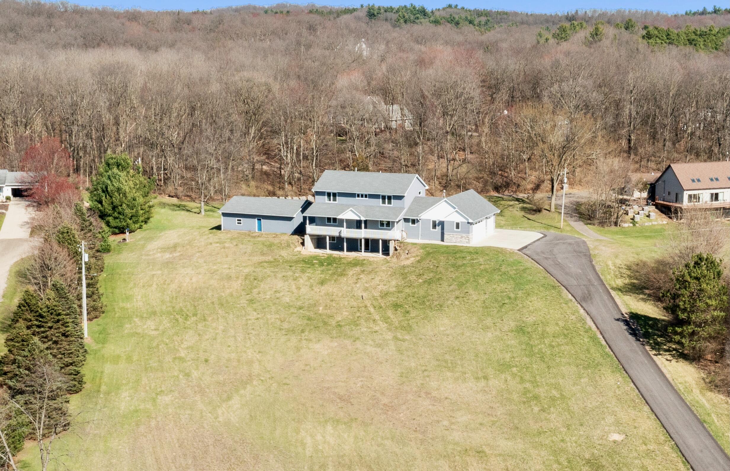 6127 Cannonsburg Road Ne Property Photo