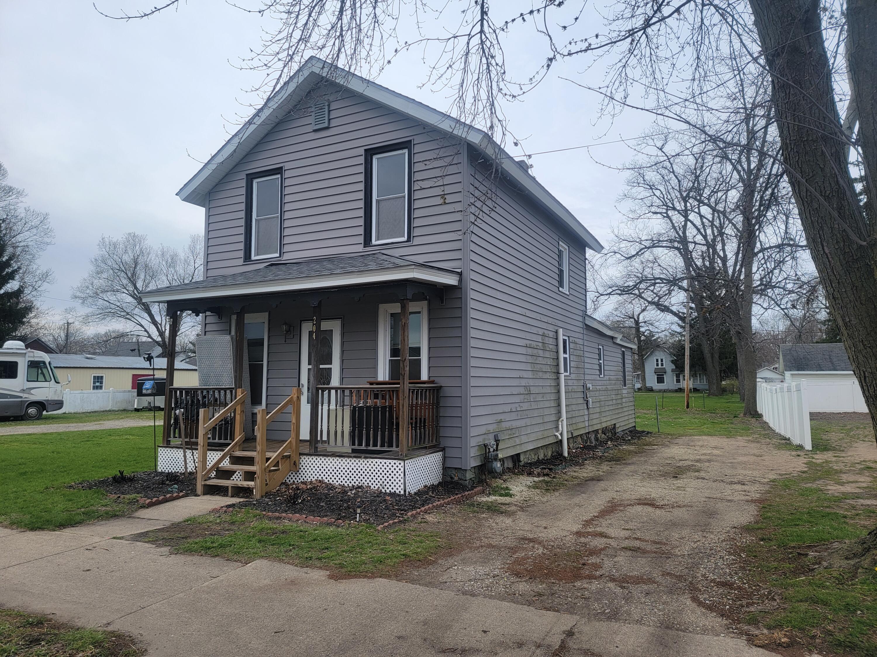 204 S Kalamazoo Street Property Photo