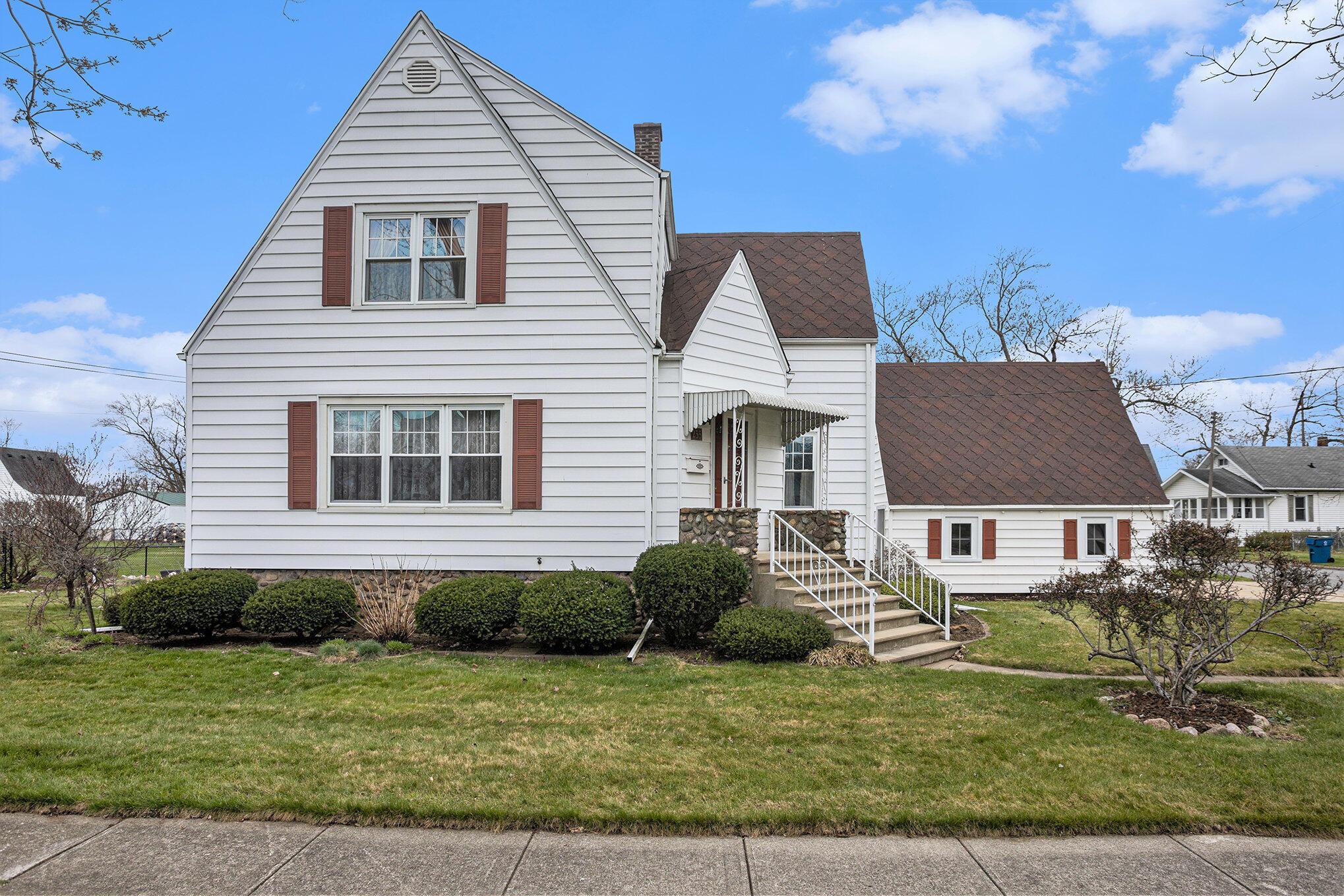 235 N Douglas Street Property Photo