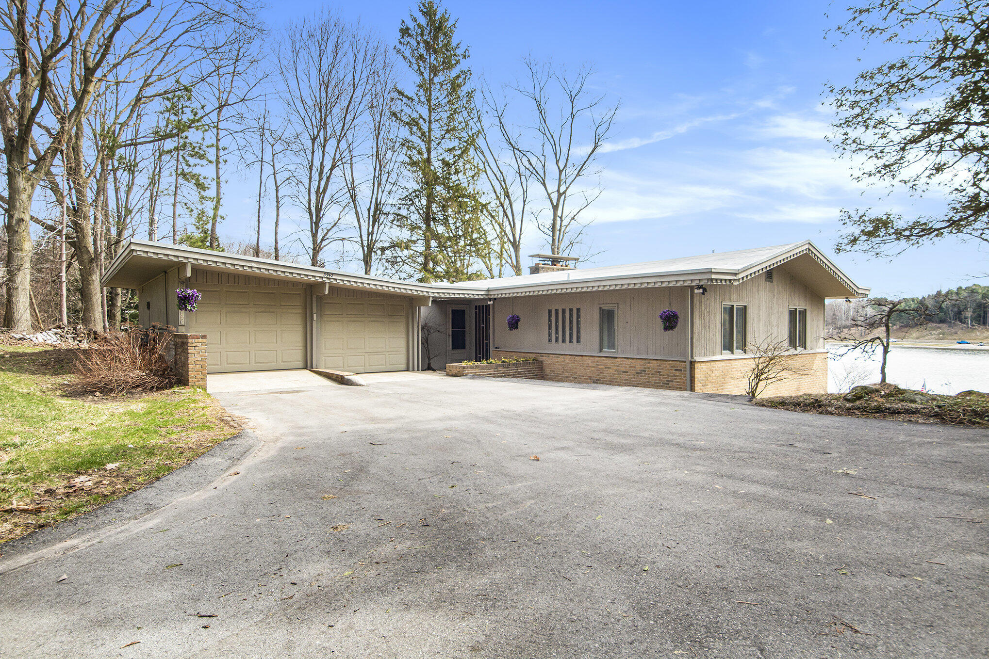 3942 Harmon Drive Property Photo