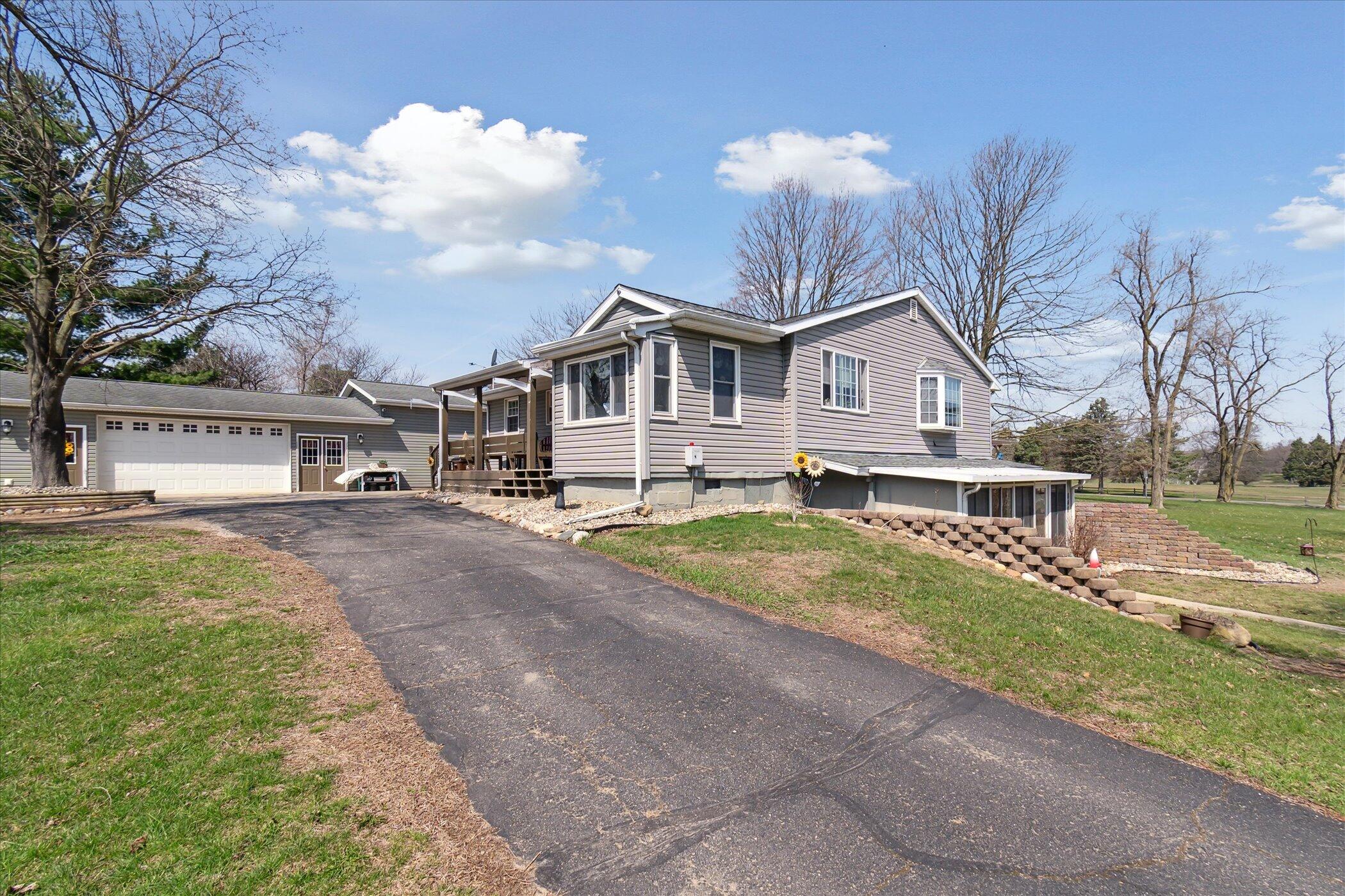 846 Morton Road Property Photo 1