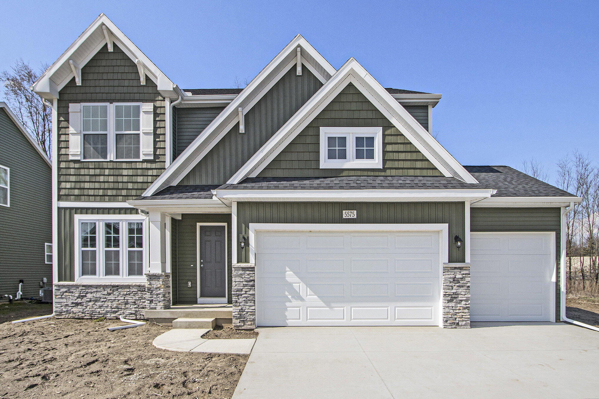 5575 Paxton Court Property Photo