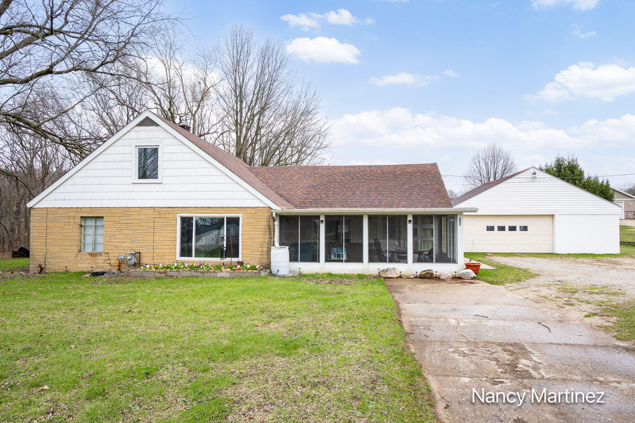 697 Pierce Road Property Photo