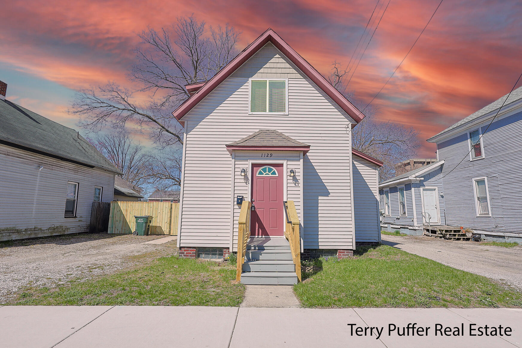 1129 Sanford Street Property Photo