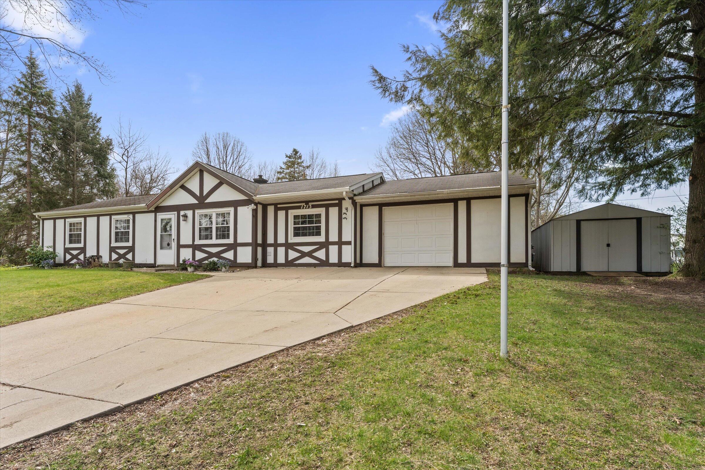 1713 Kilarney Lane Property Photo