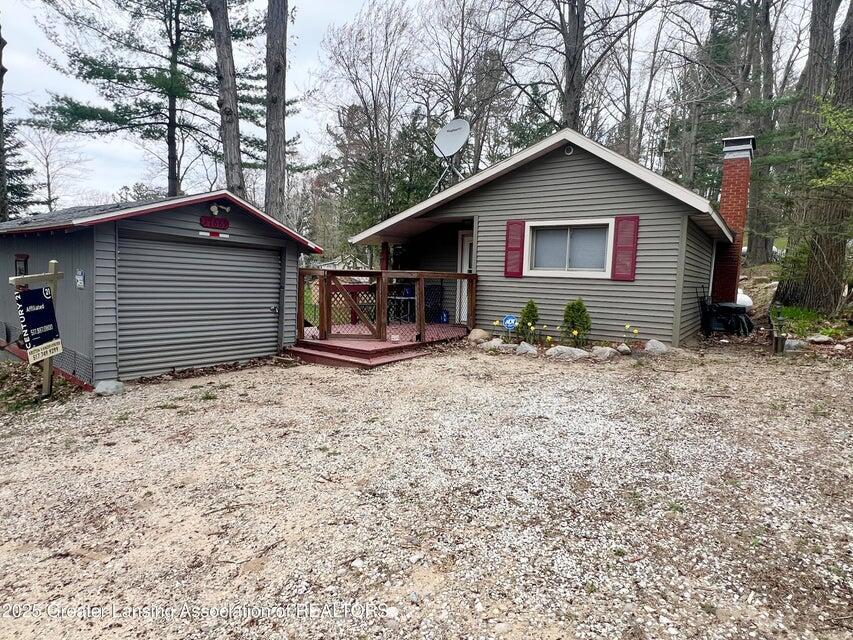 17669 Lake Drive Property Photo