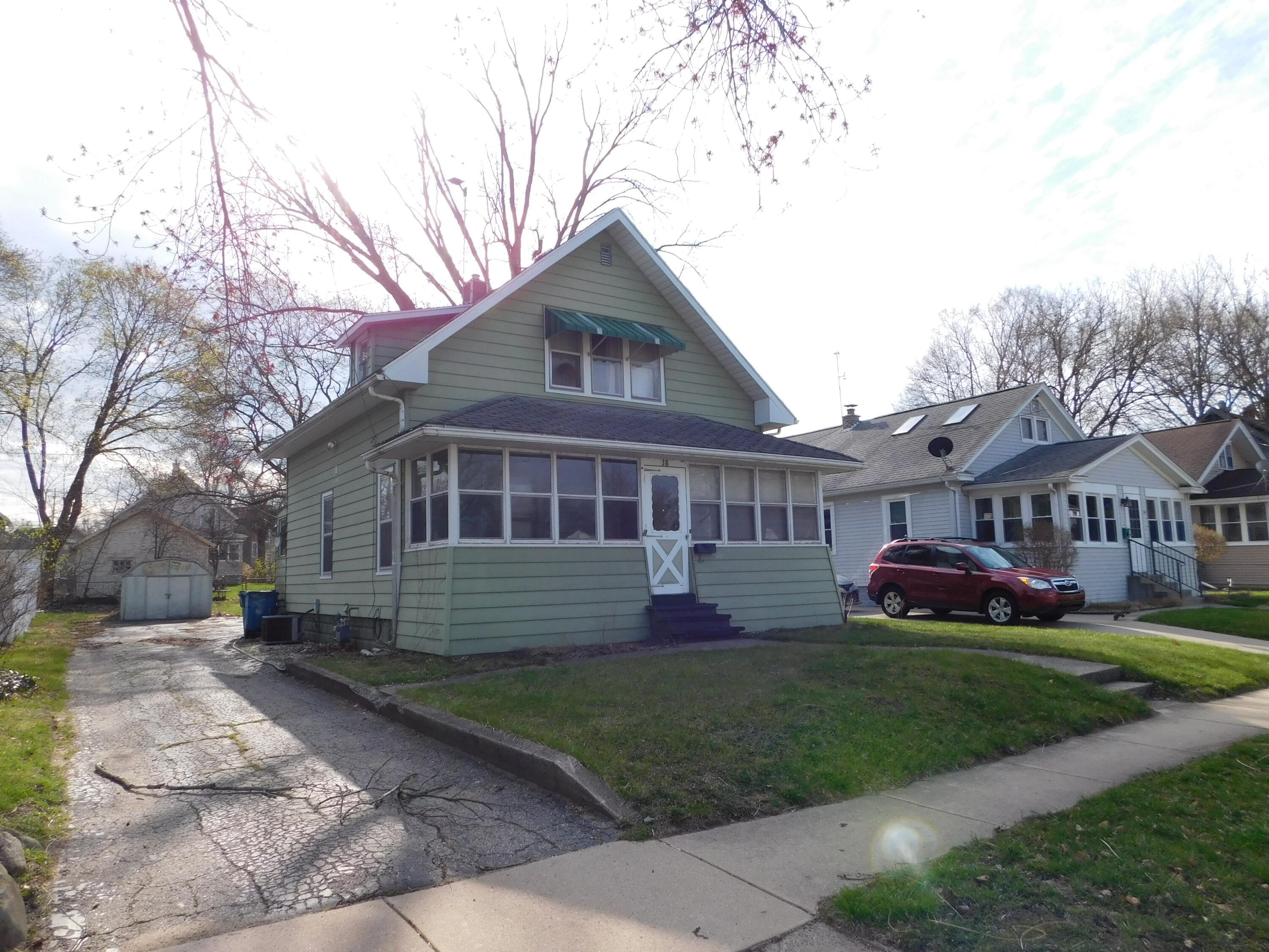 38 East Avenue N Property Photo