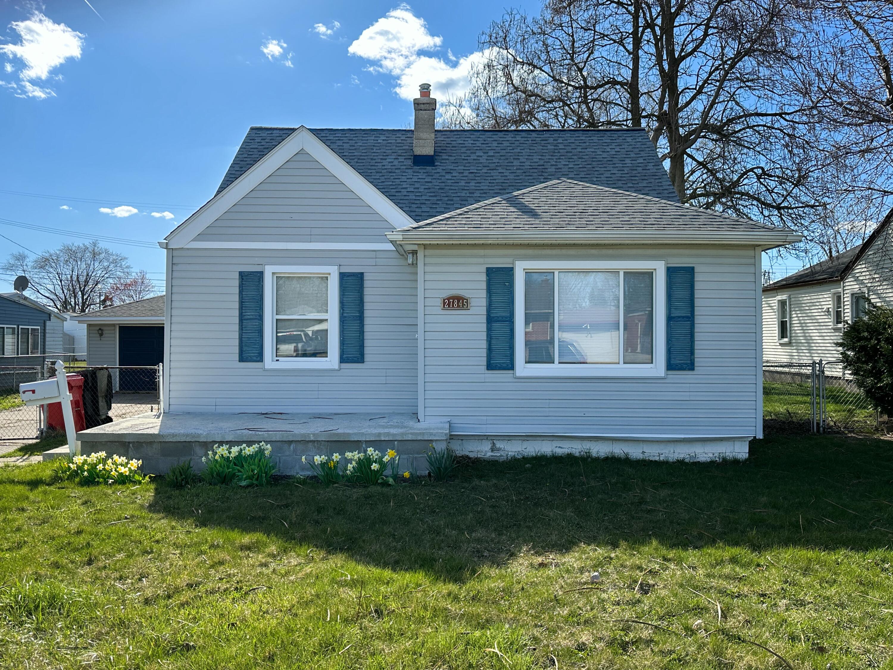 27845 Floral Street Property Photo