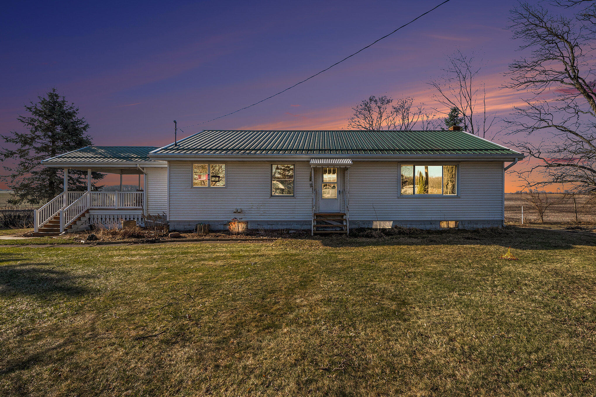 10265 W Grand River Avenue Property Photo