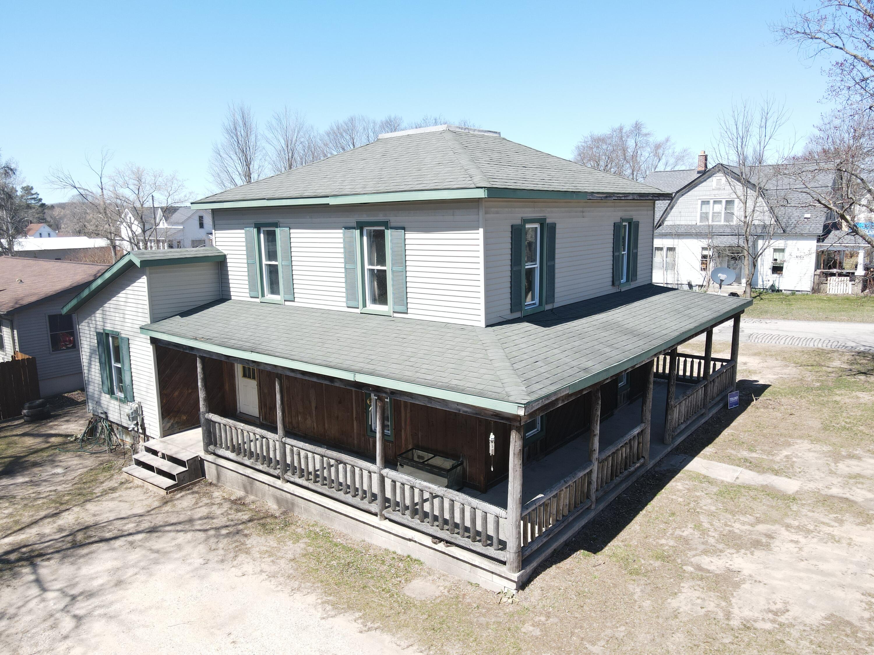217 N Pickard Street Property Photo