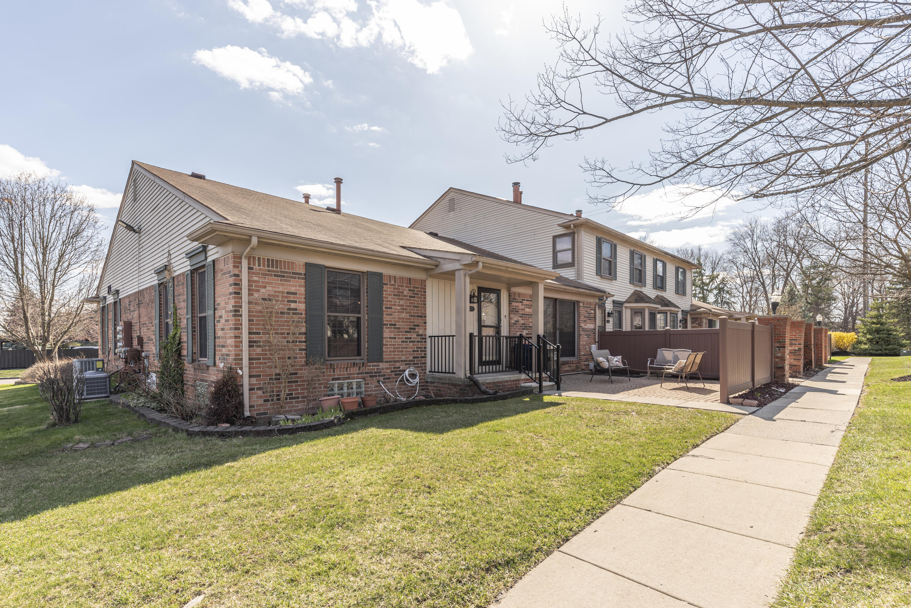 41358 Southwind Drive Property Photo