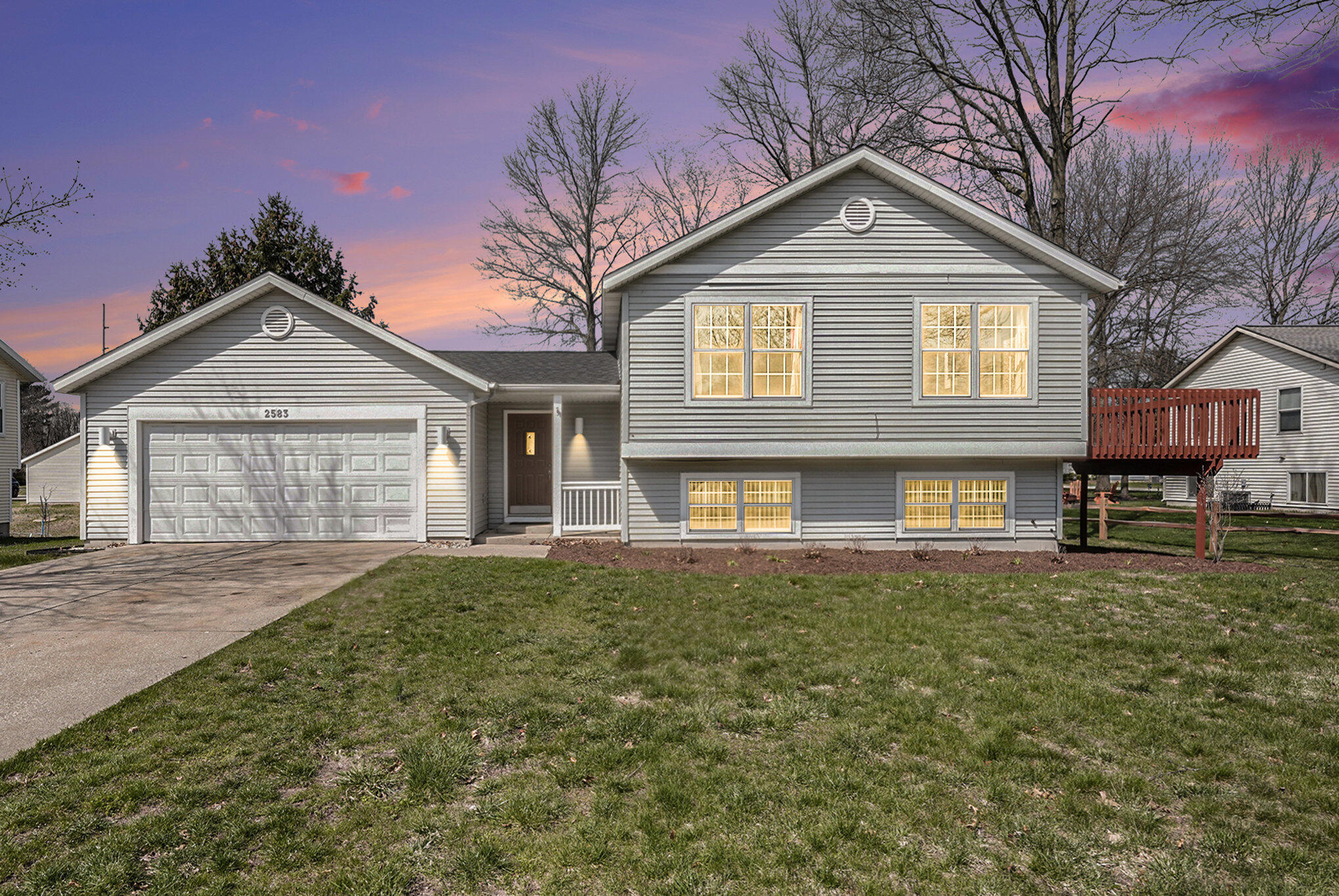 2583 E Pine Lane Property Photo