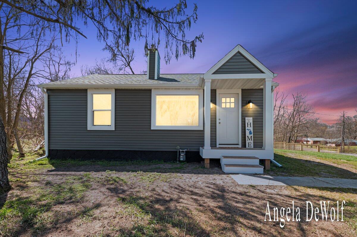 435 Hubbard Street Street Property Photo