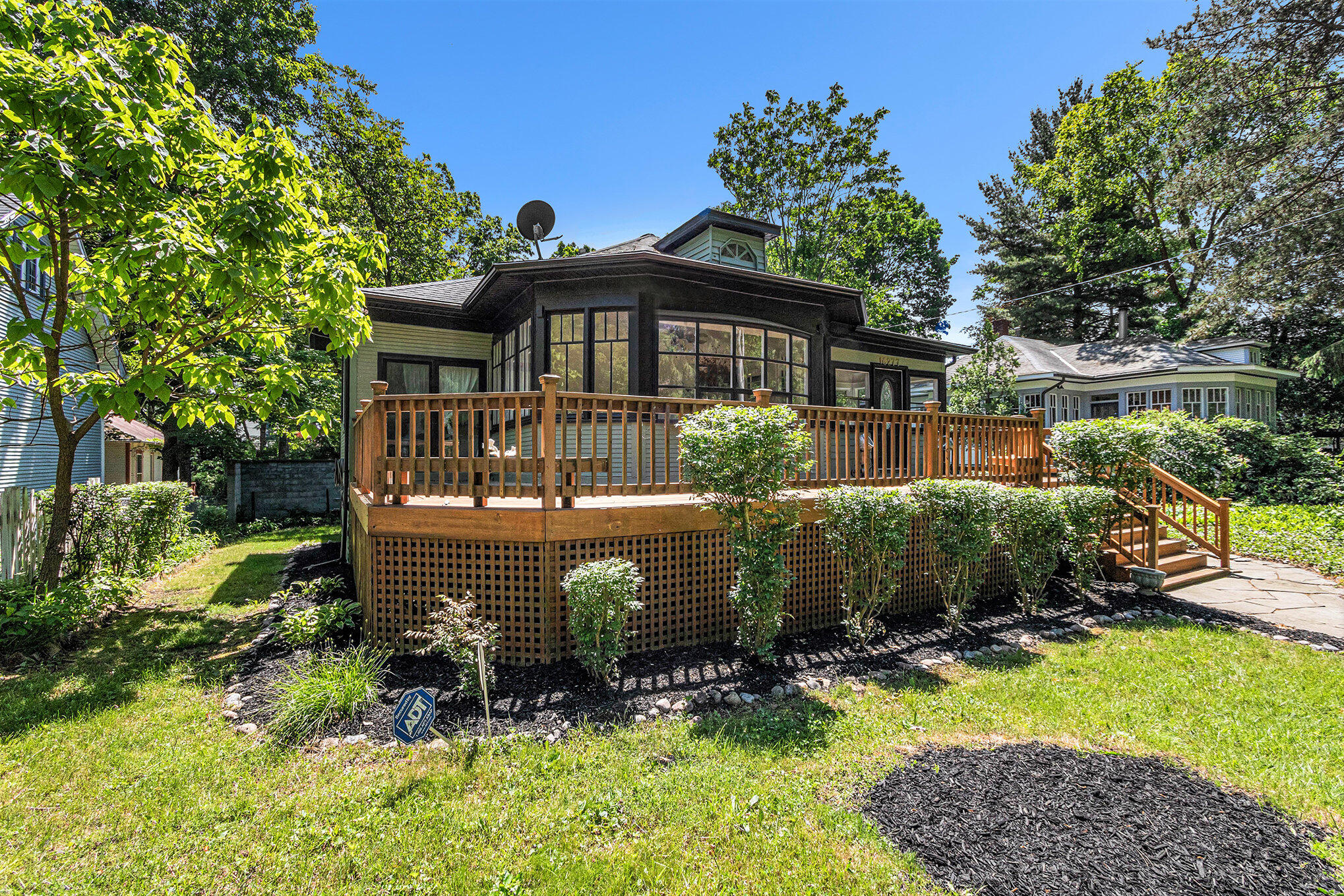 16277 4th Street Property Photo 3