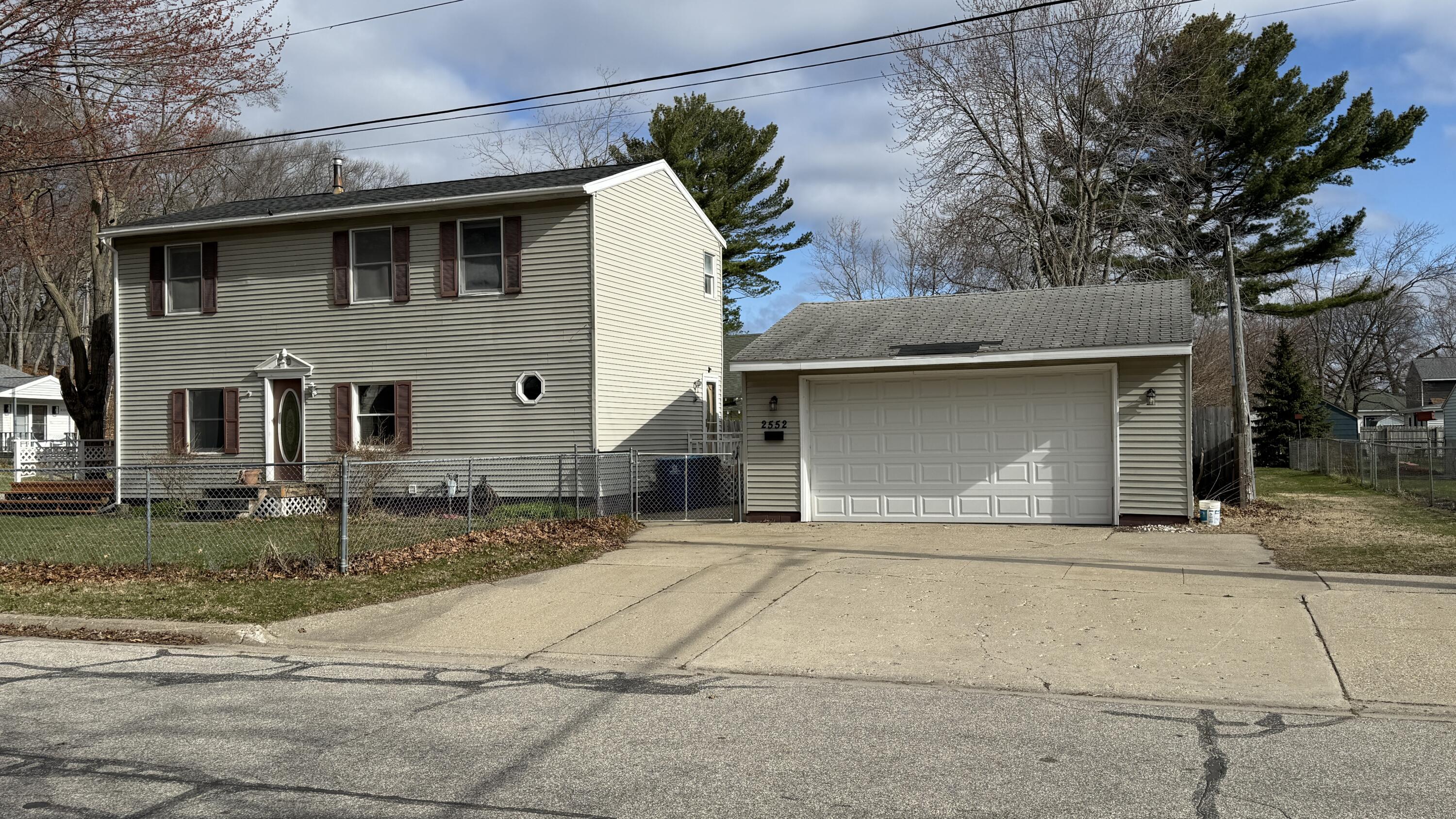 2552 Miner Avenue Property Photo