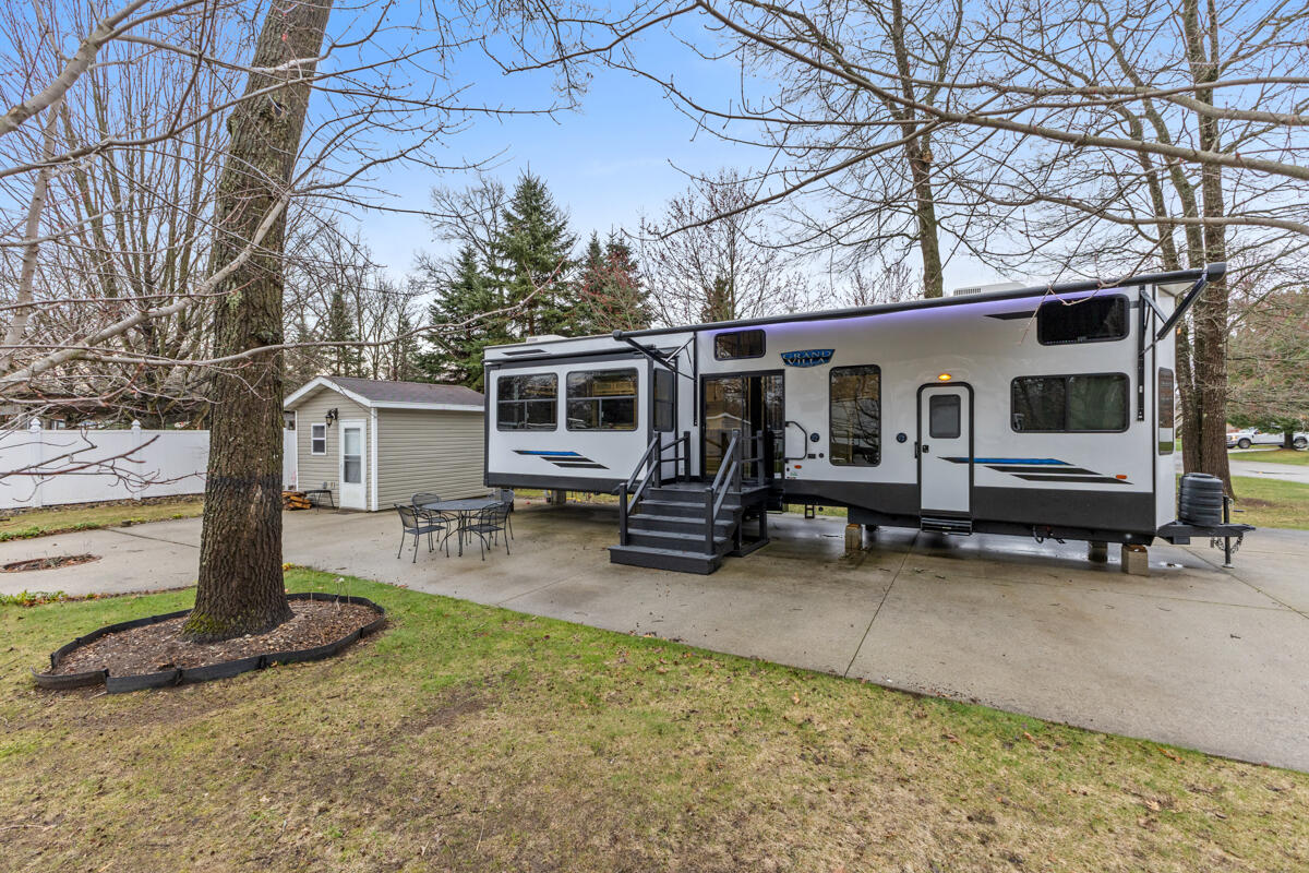 Lake County Real Estate Listings Main Image