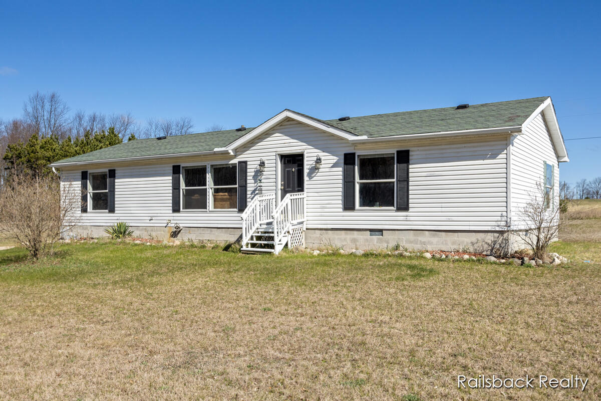 11752 Almy Road Property Photo 1