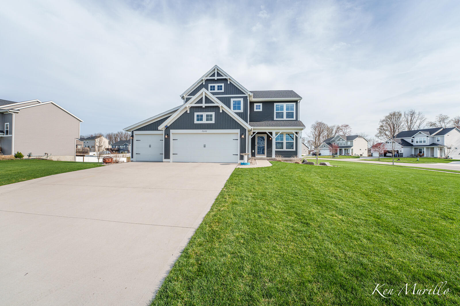 7542 Shorewood Street Property Photo