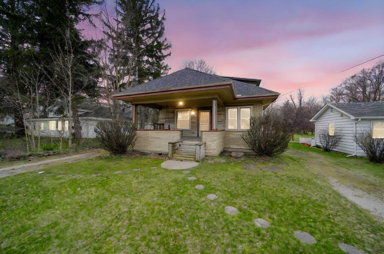 325 Jonesville Street Property Photo