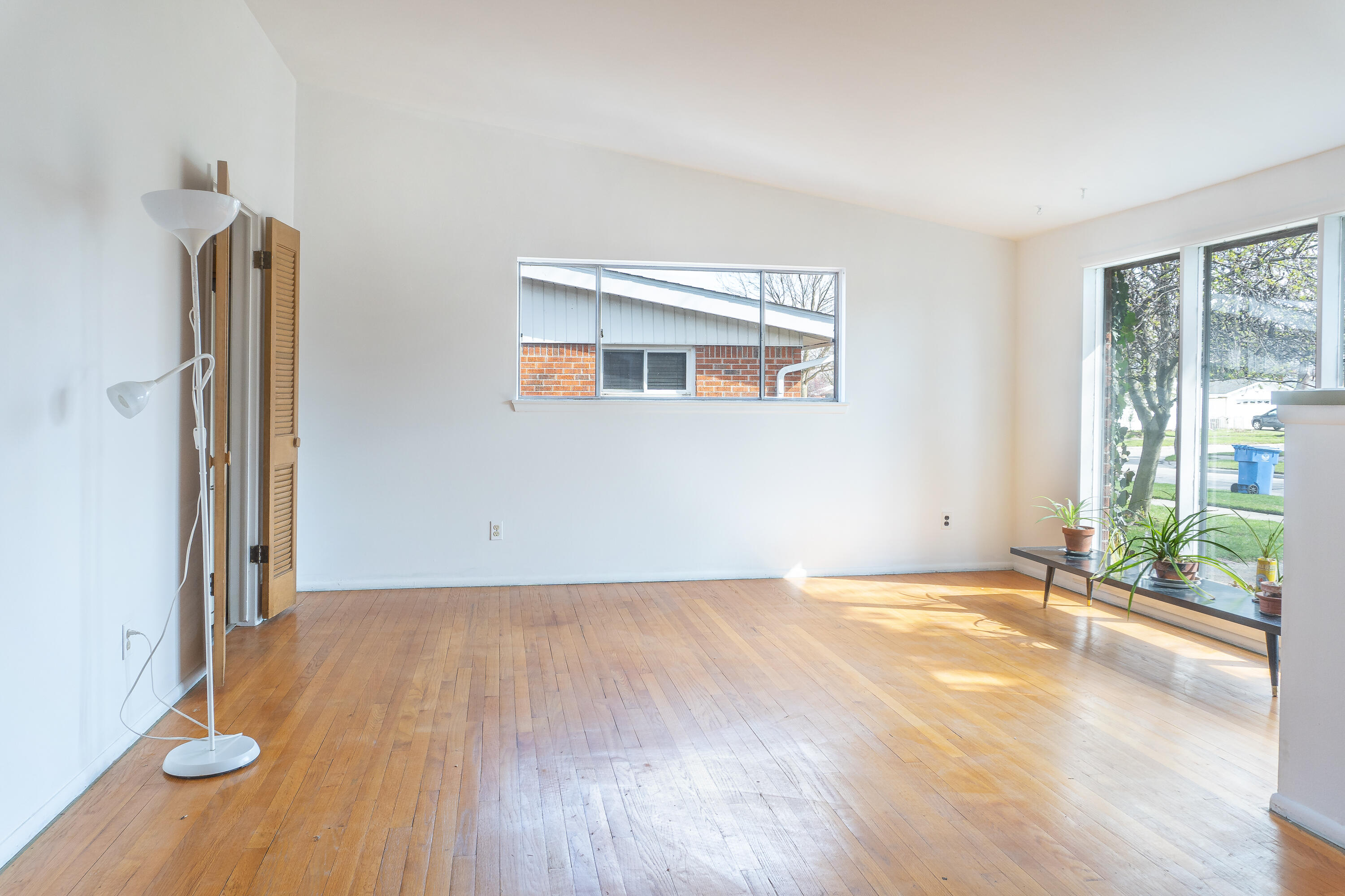 8537 Mercedes Property Photo 12