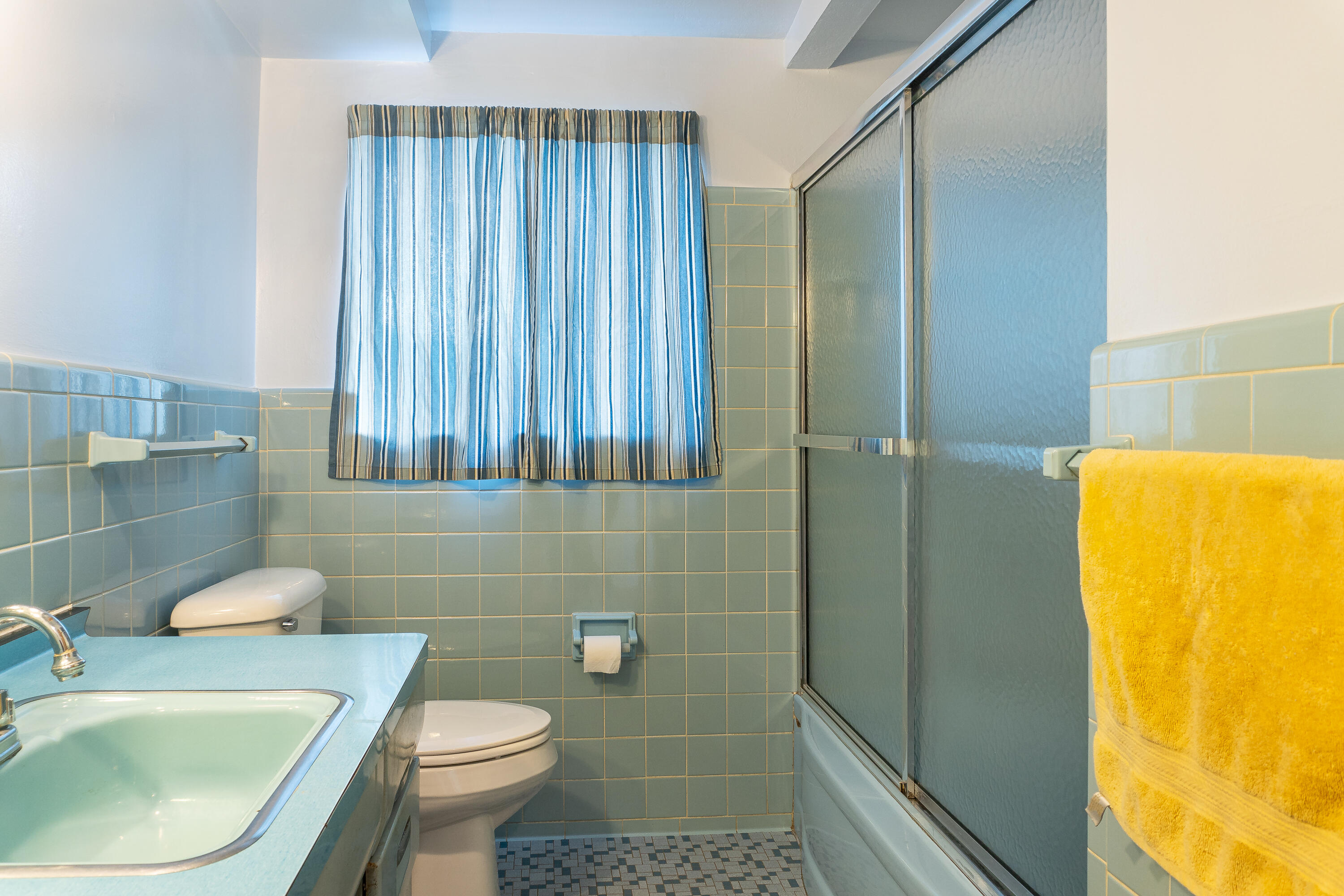 8537 Mercedes Property Photo 14