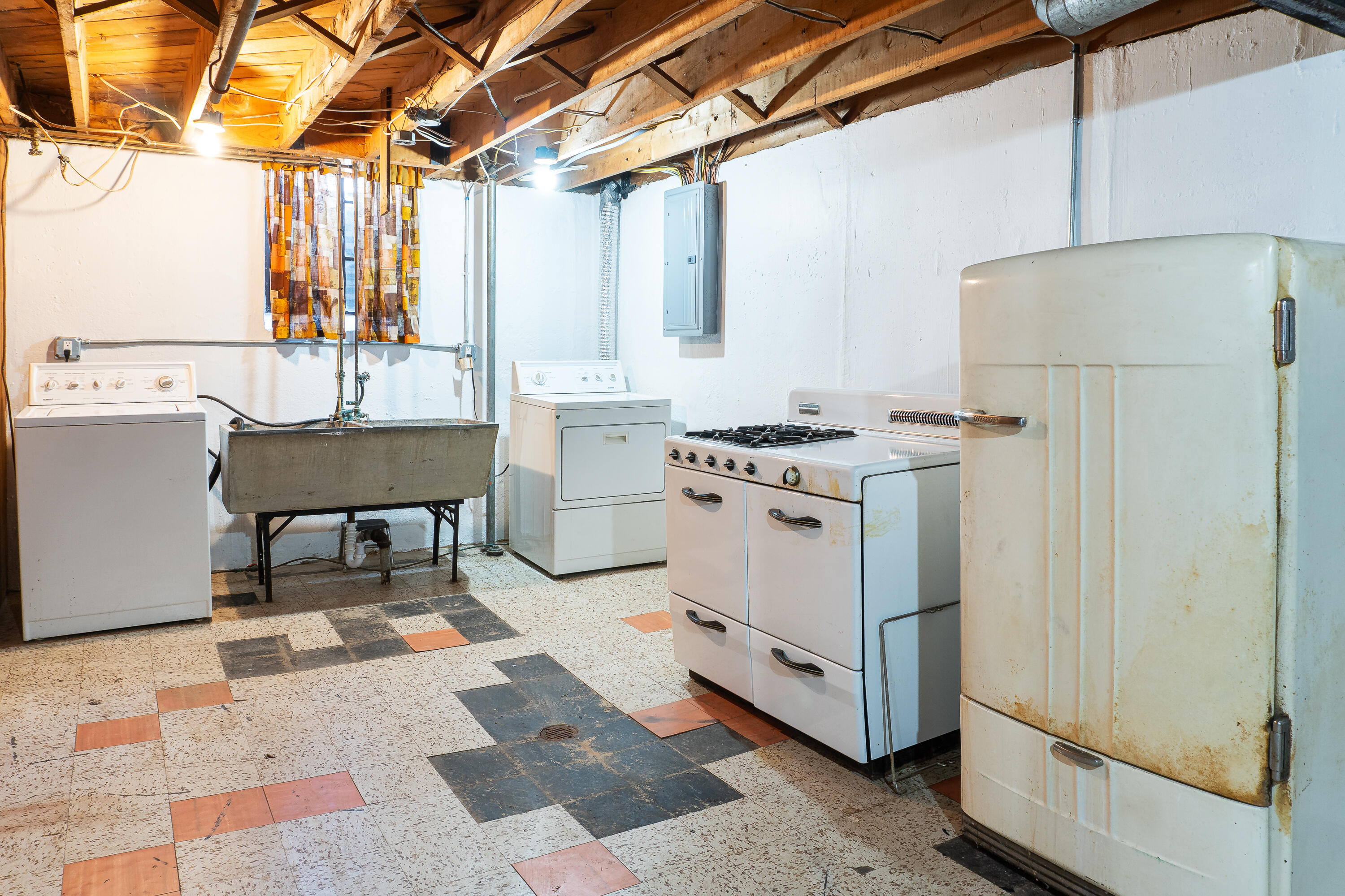 8537 Mercedes Property Photo 34