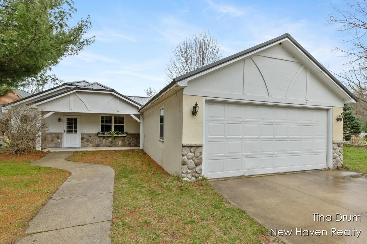 1132 N Meadowbrook Road Property Photo