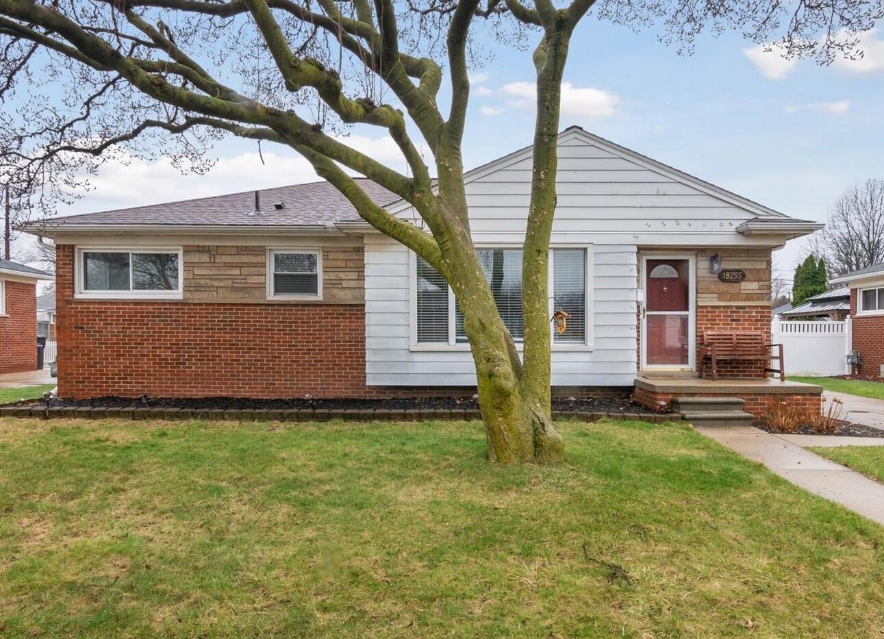 Allen Park Real Estate Listings Main Image