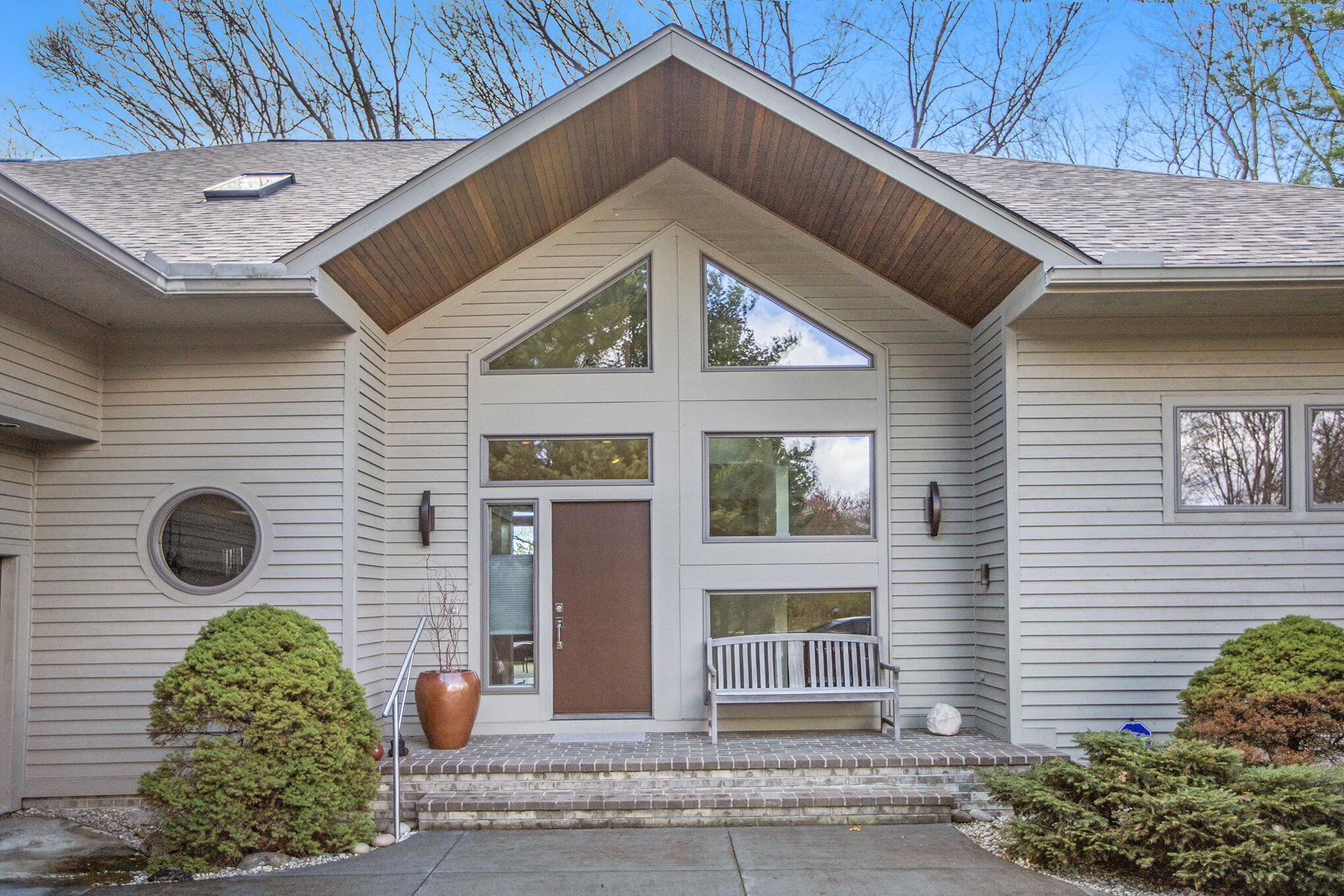 5204 Pheasant Court Property Photo