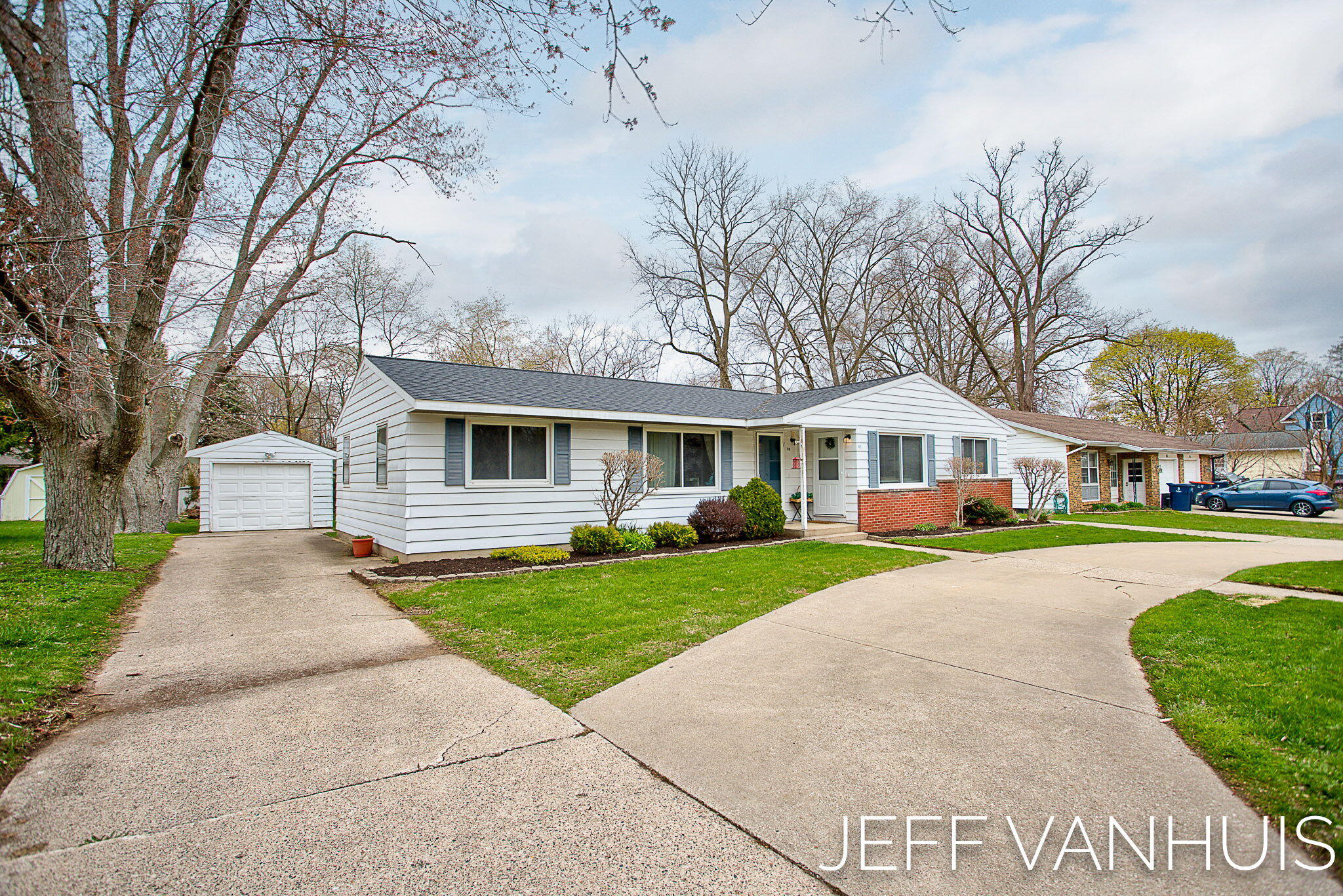 47 32nd Street Property Photo