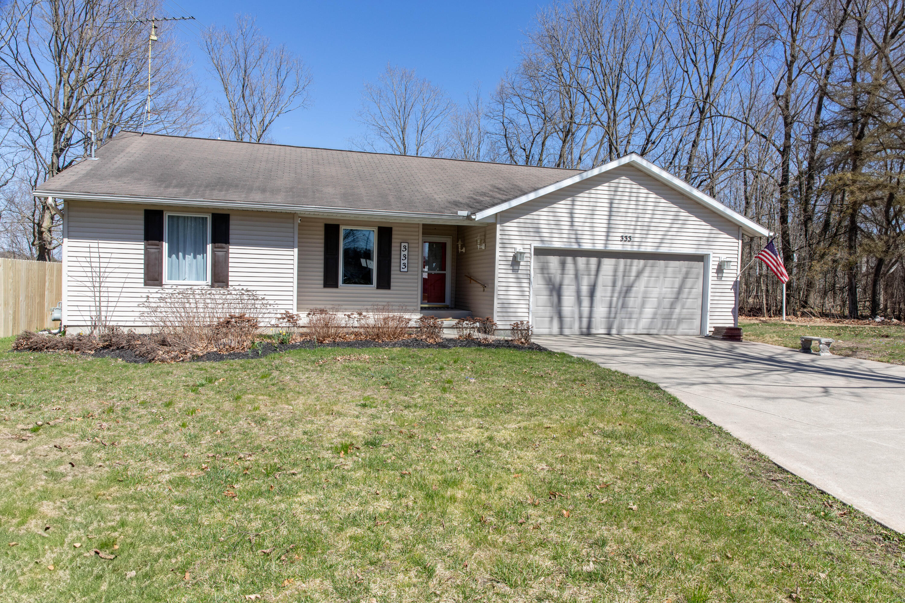 333 Quarterline Street Property Photo