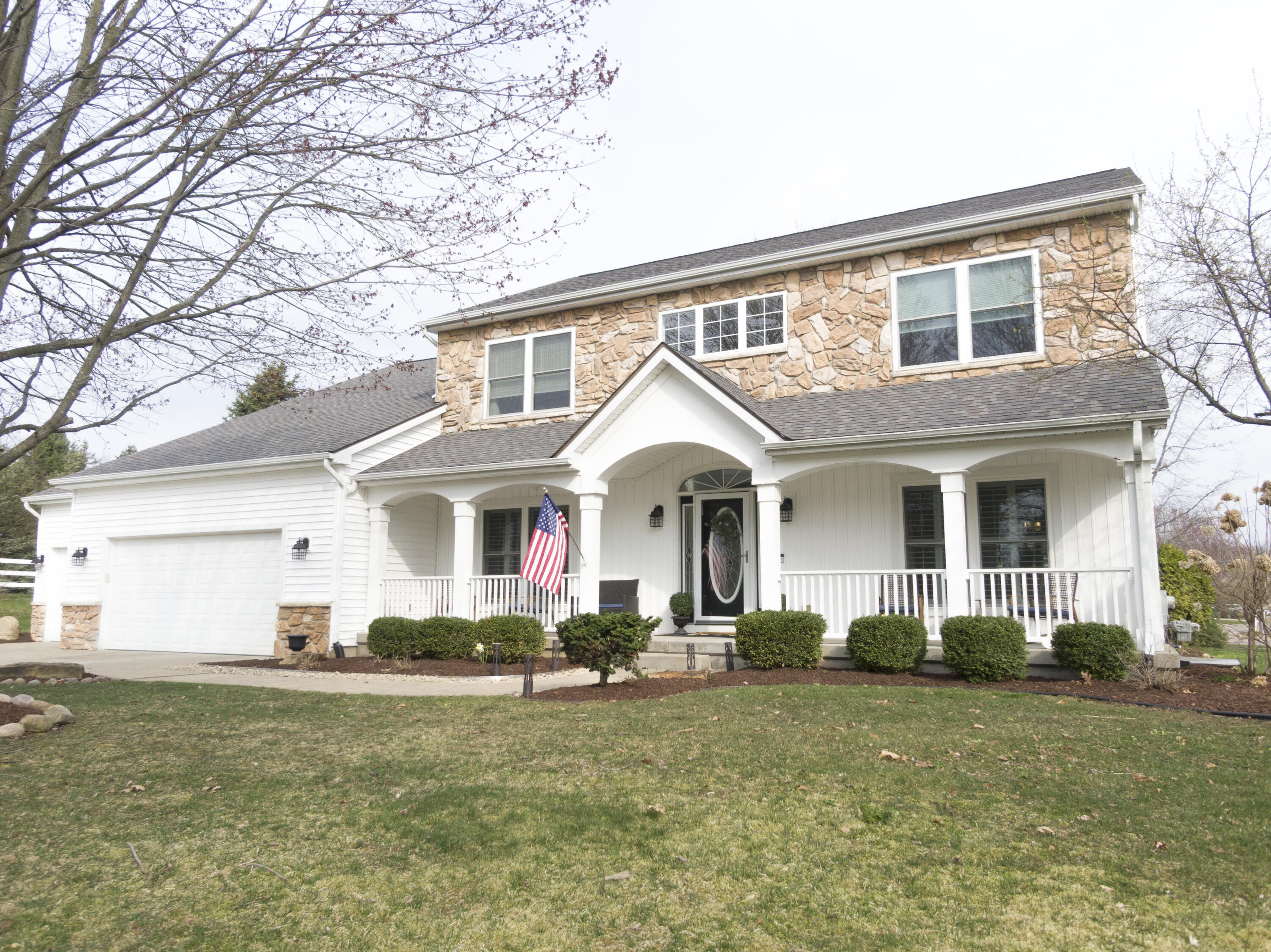 Applegate Real Estate Listings Main Image