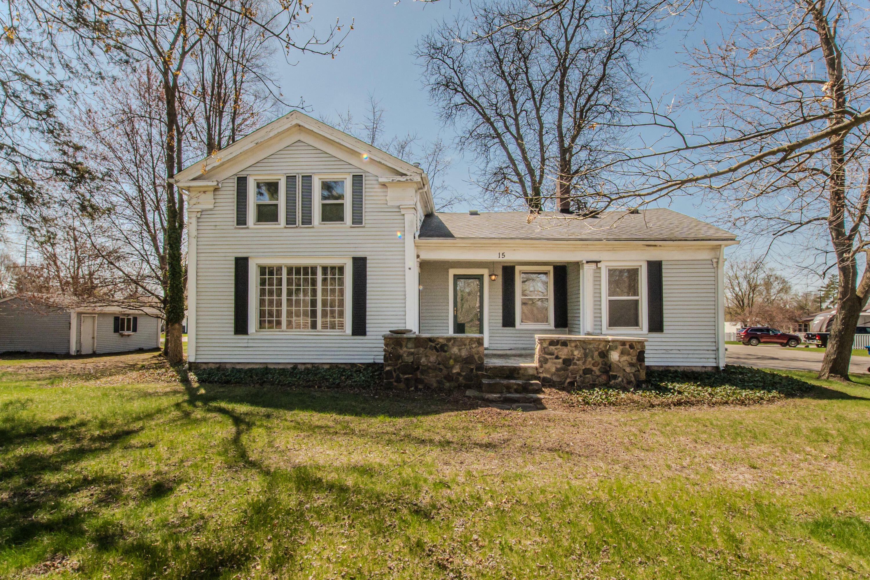 15 Clayburn Boulevard Property Photo